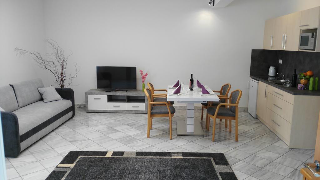 Ferienwohnung Fueredi Haz Apartman Ödenburg Exterior foto